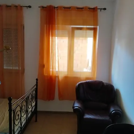 Valencia Aparthotel *